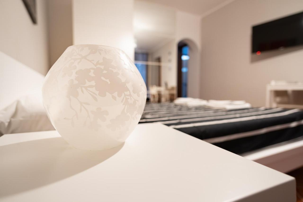 פלרמו Madinah Apartments מראה חיצוני תמונה